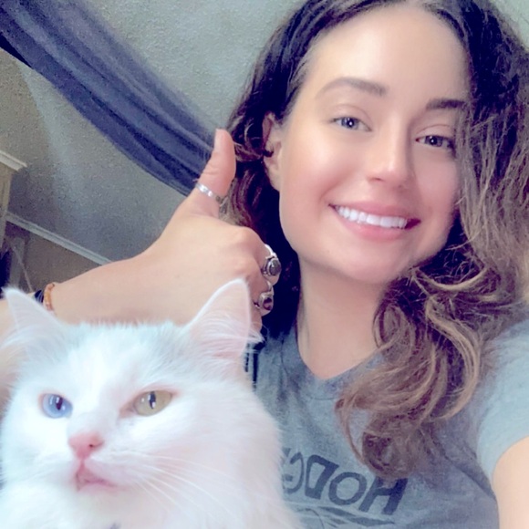 Meet your Posher, Rachael - Picture 2 of 14